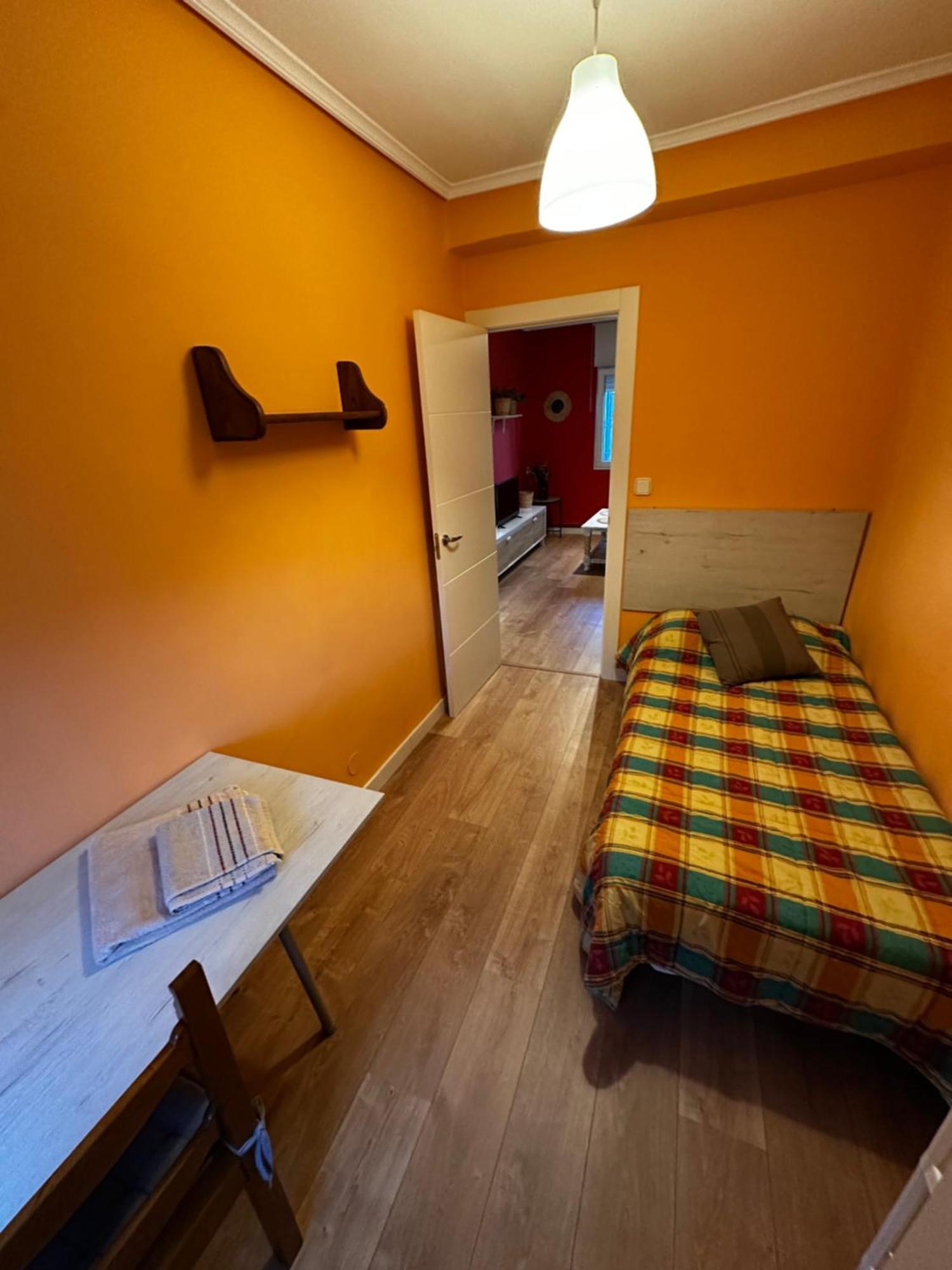 Piso Reformado Y Economico Apartment Santander Exterior photo